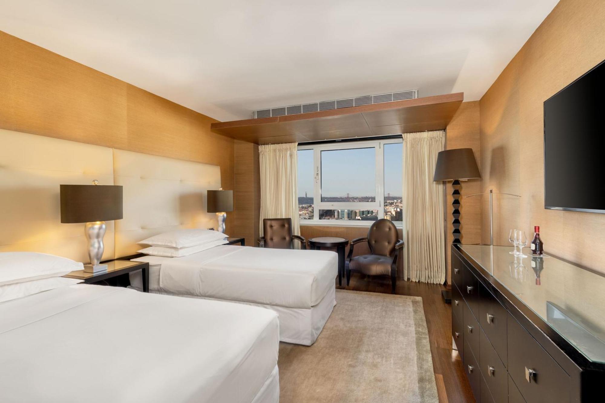 Executive Suite Club lounge access 2 Twin or Single Beds